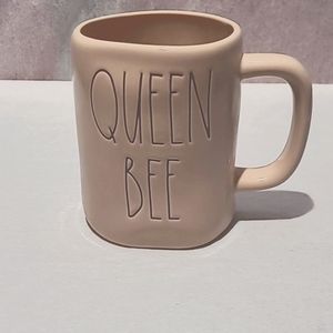 Rae Dunn Queen Bee Mug